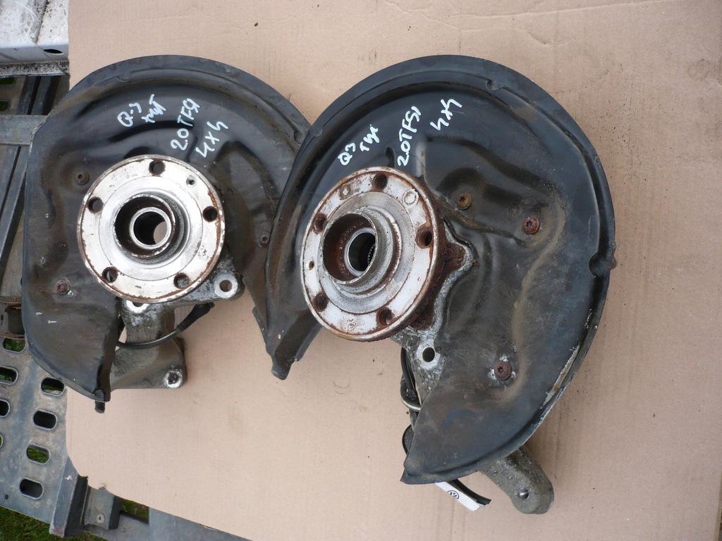 фото №1, Audi q3 8u 2.0 tfsi поворотный кулак задняя левая lub правая