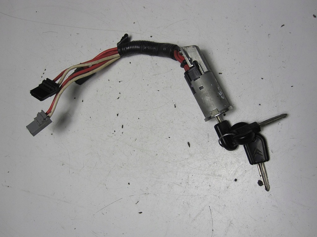 фото №5, Замок зажигания с ключ citroen berlingo 97r