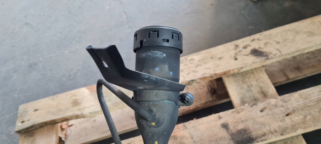 Jeep grand cherokee wl 2022 трубка горловины  топливной  заливная горловина 3.6 v6 p68377482ab Киев