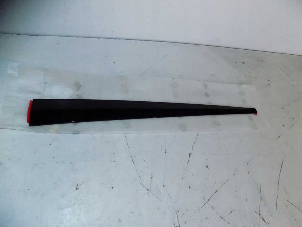 фото №1, Молдинг двері правий перед бічна захисна micra k14