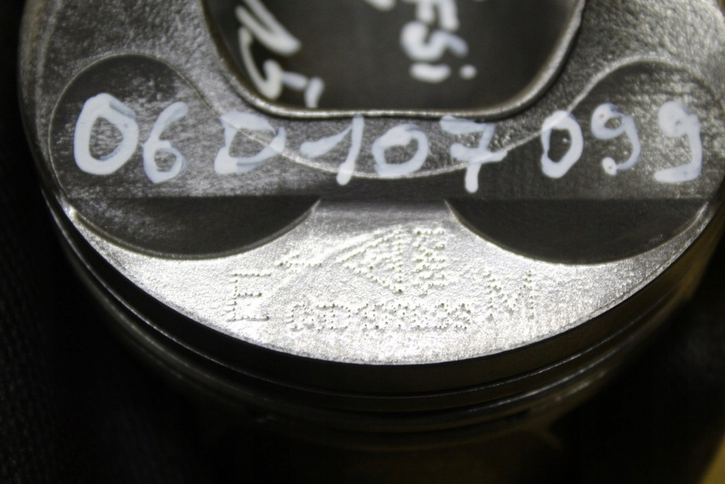 фото №8, Поршень поршні a3 golf v 2.0 fsi bvy 06d107099