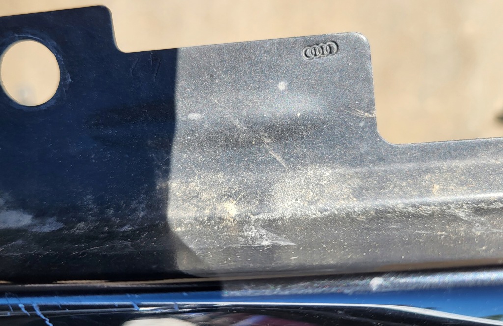 Крыло  правый  перед audi a8 d4 4h оригинал чёрный Доставка