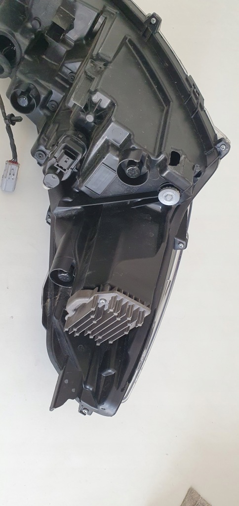 фото №3, Toyota corolla cross xg10 22- лампа full led левая перед