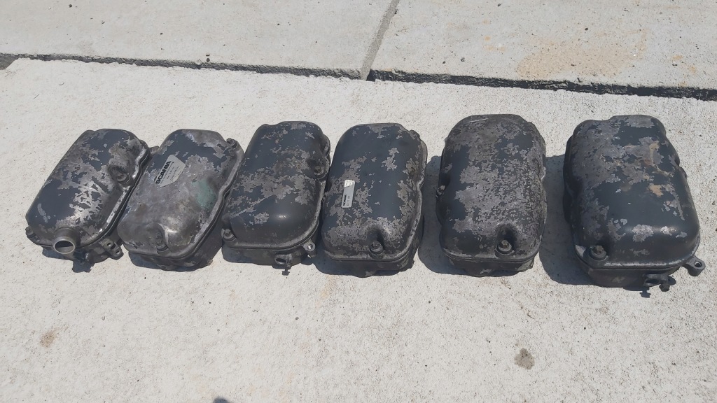 фото №1, Scania r e4 e5 крышка клапанов комплектная