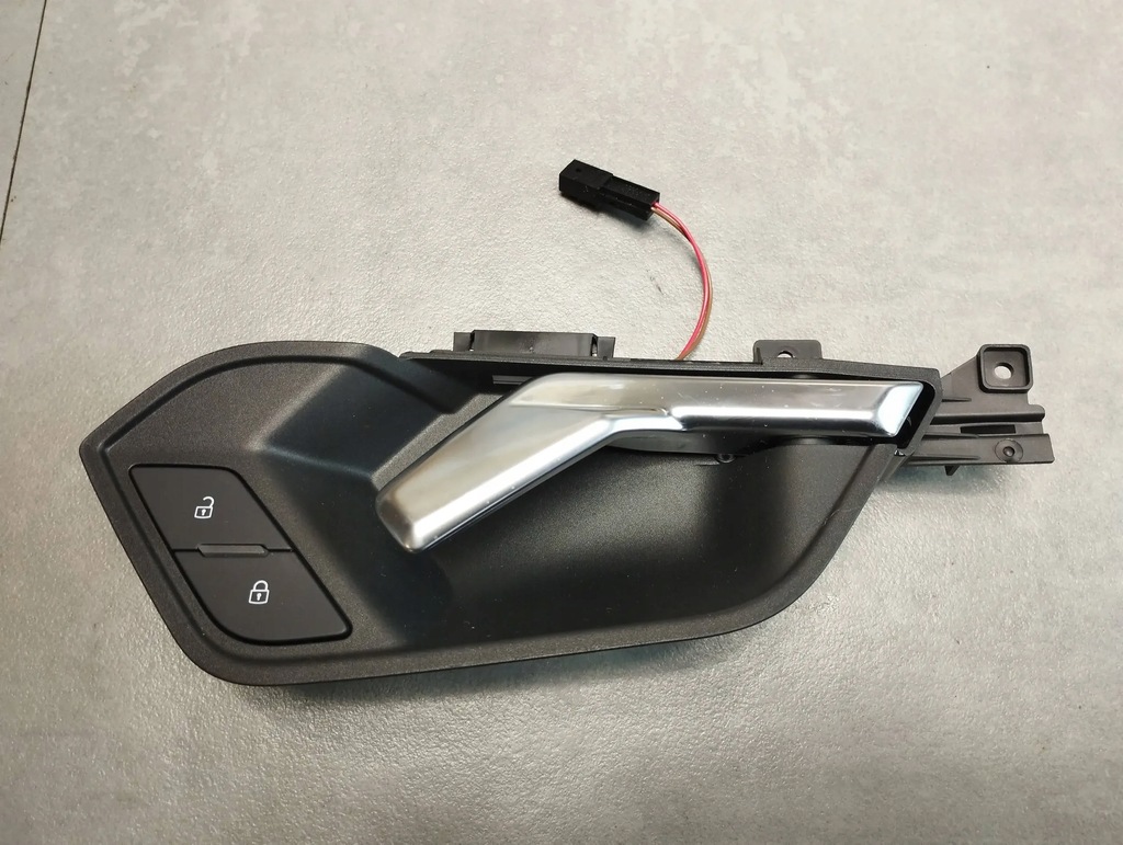 фото №1, Audi q3 f3 ii ручка внутренняя правая перед 83a837020f uk