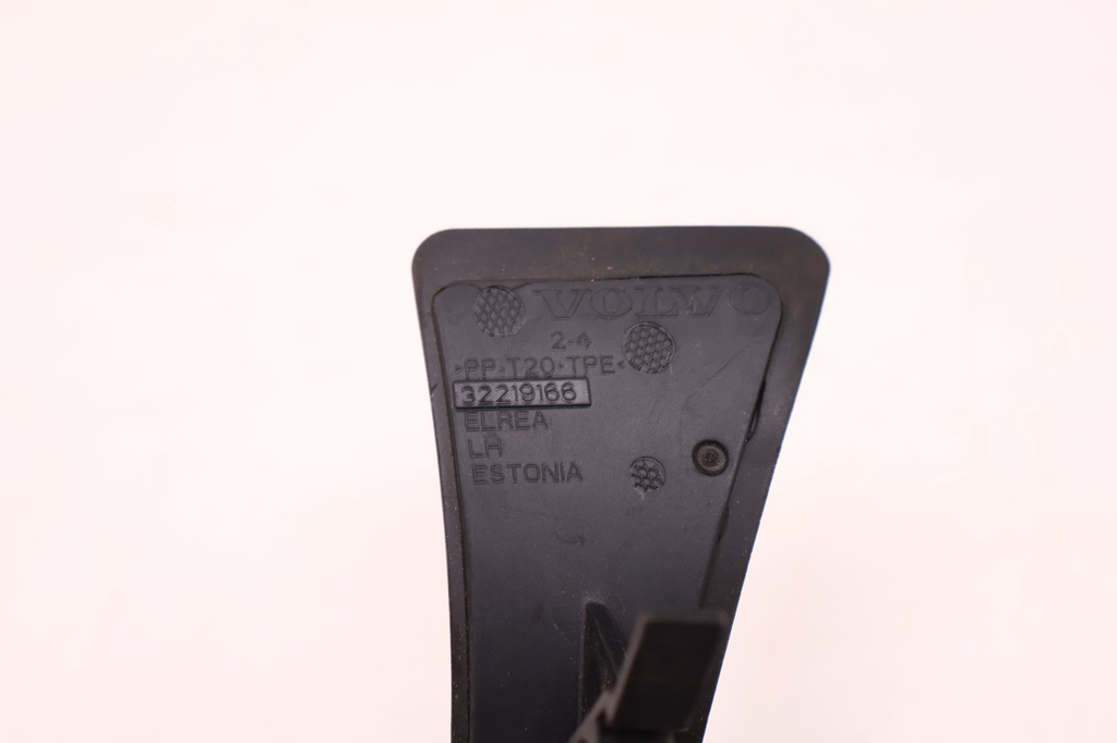 фото №6, Volvo xc60 ii заглушка крыла левая 32219166