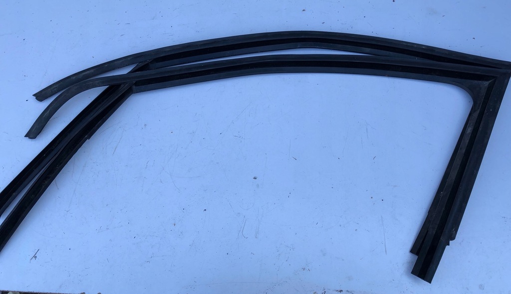 фото №1, Skoda rapid рамка прокладка лівий перед 5ja837431