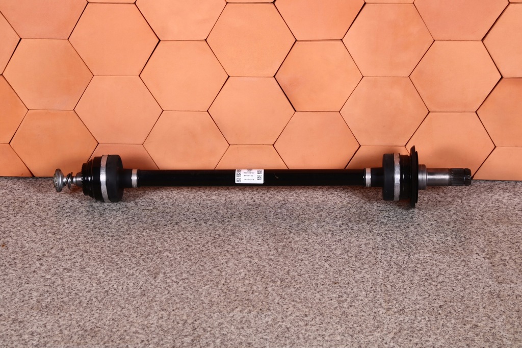 фото №1, Bmw g16 840dx приводной вал левая левый задняя 8691597