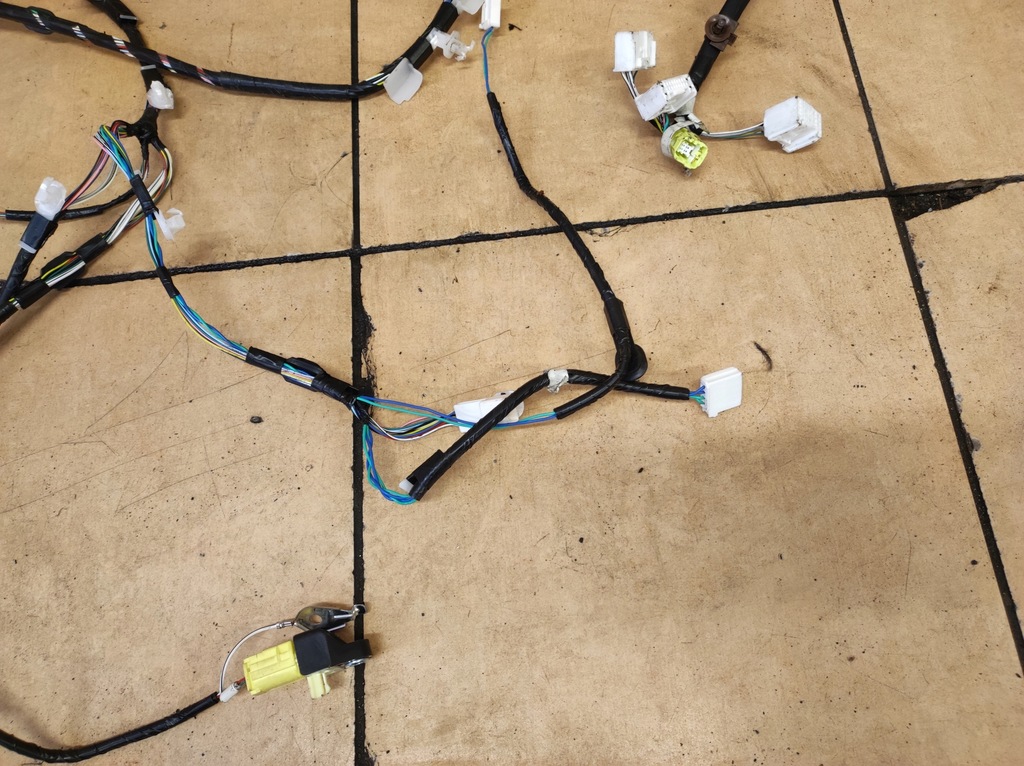 фото №6, Электропроводка жгут шланг кабели дверь правый перед hilux viii 8