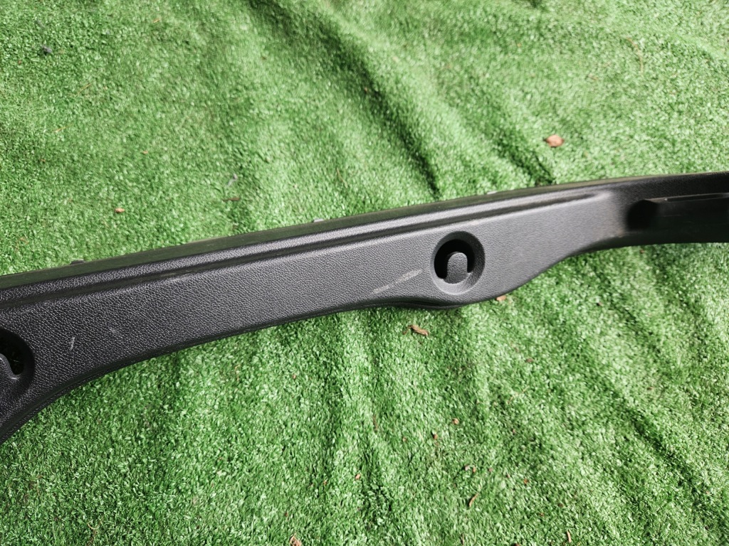 фото №3, Кронштейн шторка багажника праве renault grand scenic iii 09-