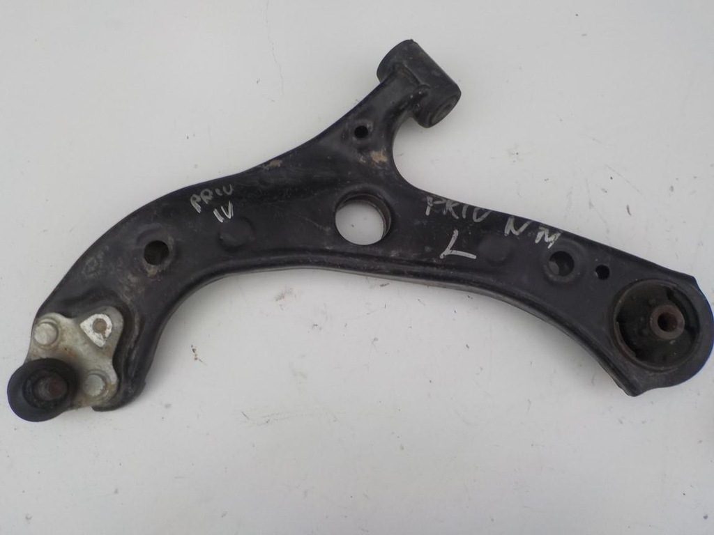 фото №1, Рычаг левый перед toyota prius iv