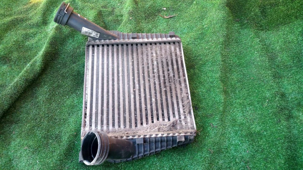 Купить Интеркулер vw touareg 3.0tdi 7l6145804 комплект