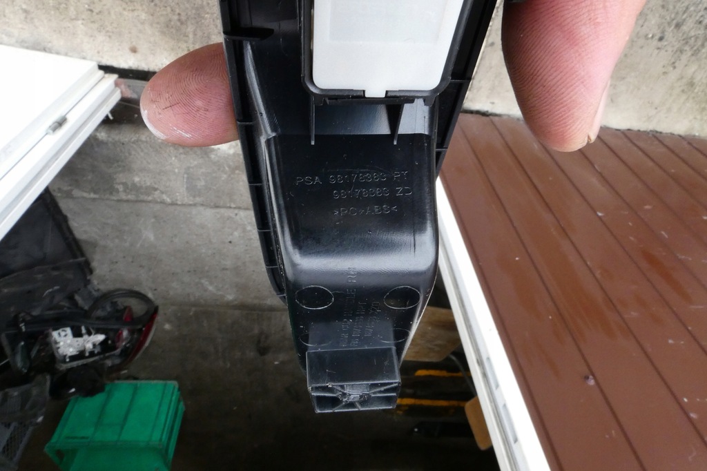 фото №11, Переключатели окон перед задняя peugeot 5008 2 98319739zd 98172544zd 98178383zd