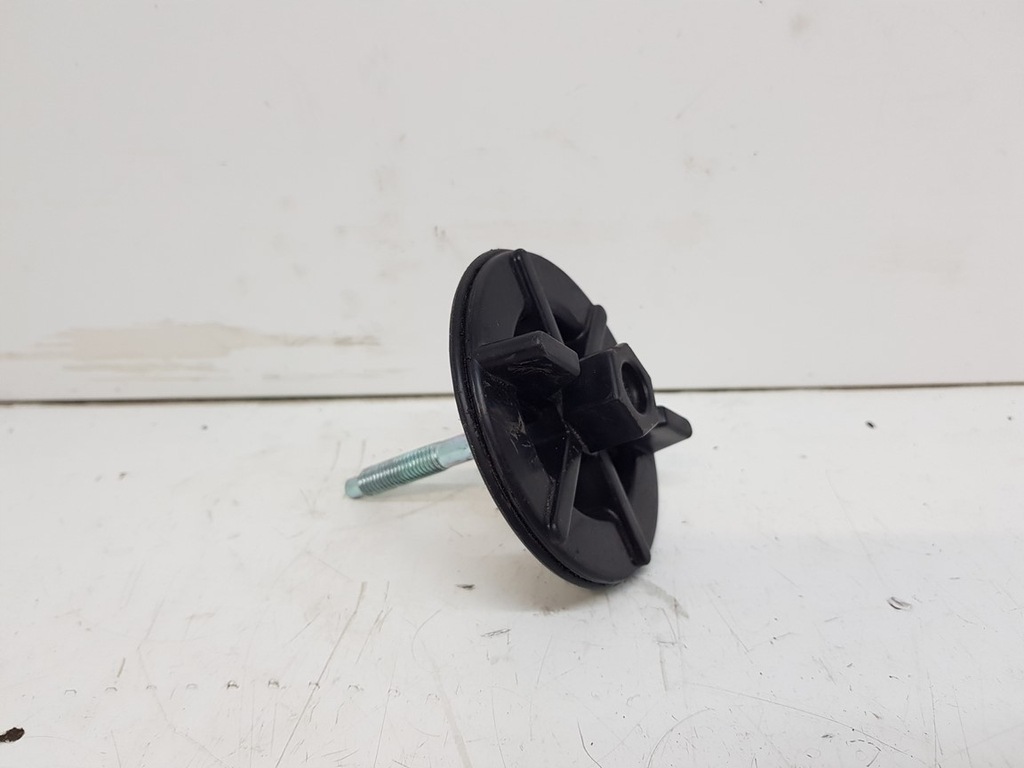 фото №1, Hyundai ix35 болт колеса запасного 2009-