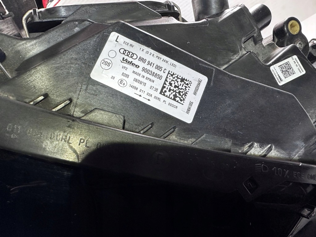 Q5 sq5 8r рестайлинг  фара правый  левая ксенон led некорректируемый 8r0941006c 8r0941005c Киев