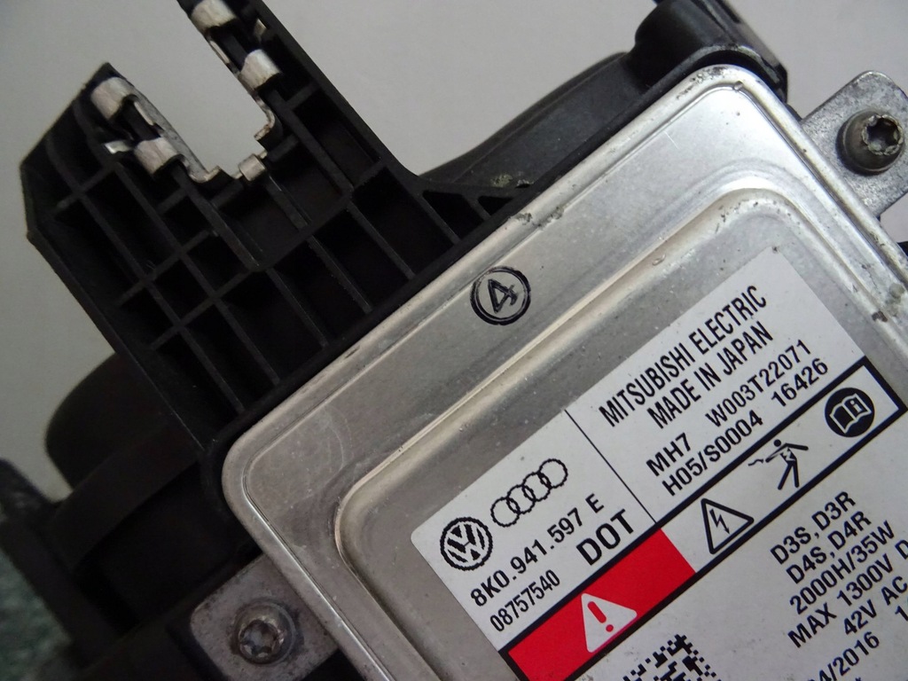 фото №10, Audi q3 8u 8u0 лампы передние ксенон нет поворотный левая + правая