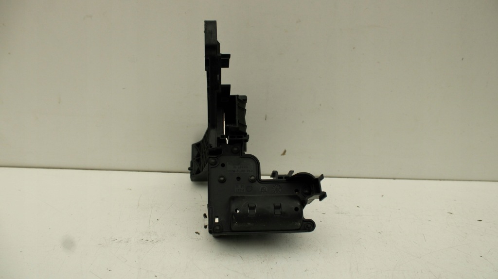 Распределитель тока bmw f20 f21 f30 680670101 в Украине