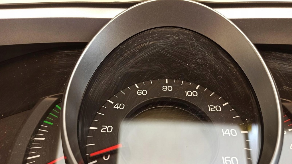 фото №8, Volvo v40 ii счетчик приборы mph 31314483 rhd