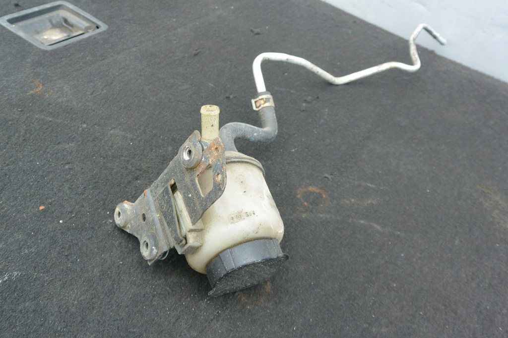 фото №7, Бак жидкость усилителя nissan maxima a33