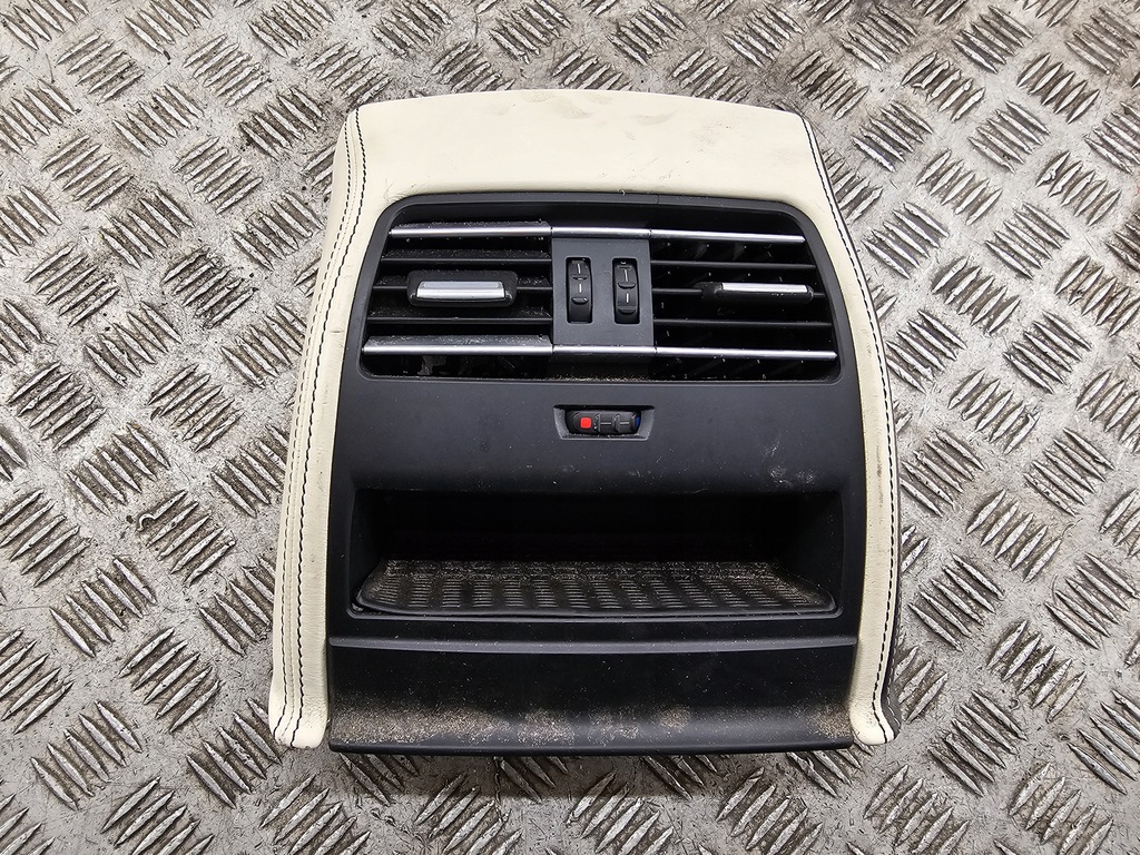 фото №1, Bmw f06 решётка обдув задняя задняя 9248473