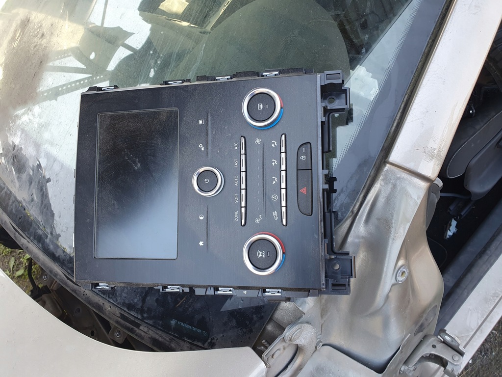 фото №1, Экран дисплей радио навигации lcd renault megane iv 681833236r