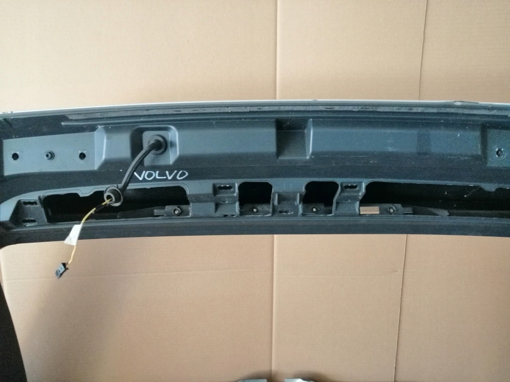 Volvo xc60 2 кришка багажника задній Доставка