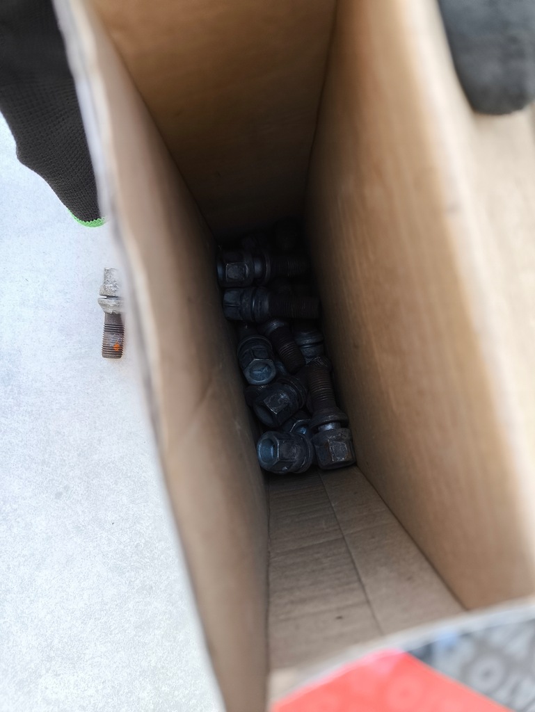 фото №1, Citroen болт шпилька citroen jumpy 20szt e