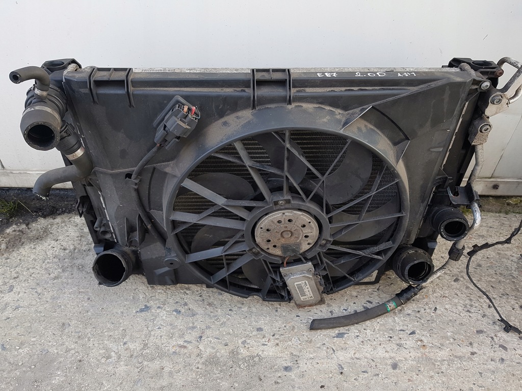 фото №6, Bmw 1 e87 e81 lift 2.0 d pas передній радіатор