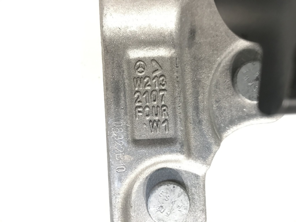 фото №4, Mercedes w213 петля дверь правый задняя