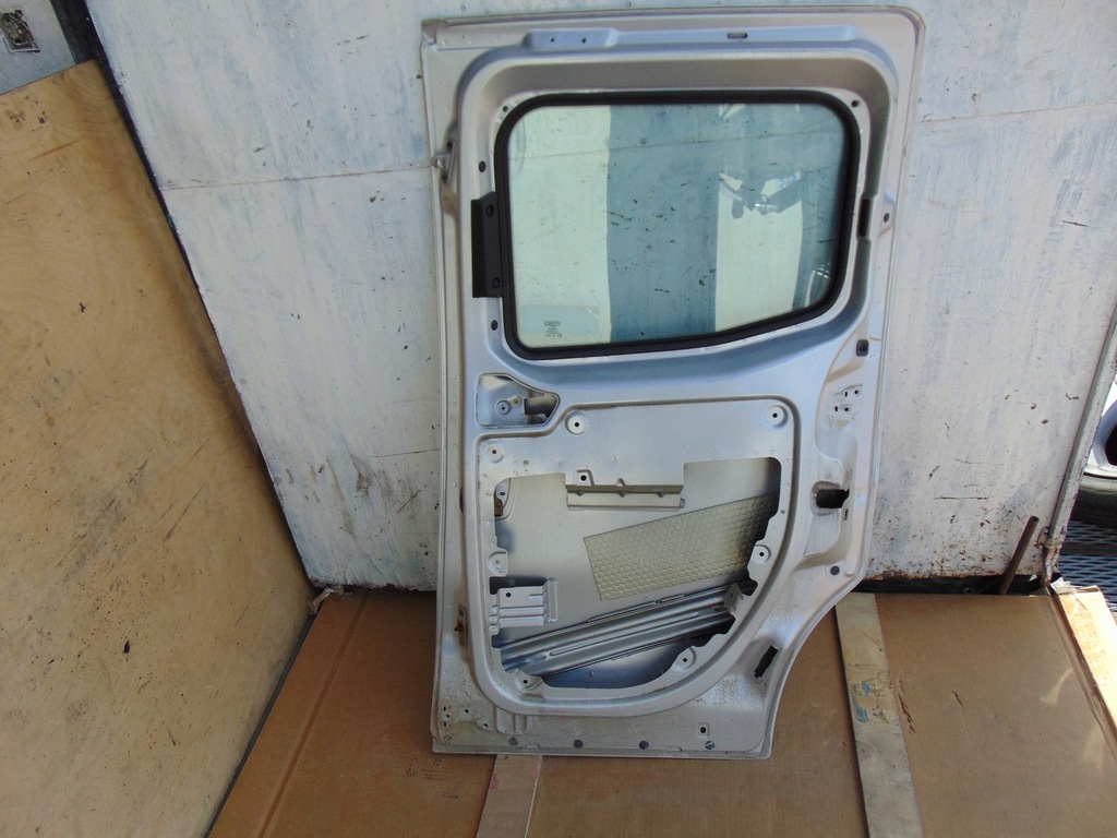 фото №9, Дверь правое раздвижные citroen nemo серебристый стекло