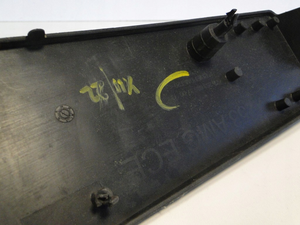 фото №9, Mercedes e klasa 213 w213 подкладка pod номерной знак