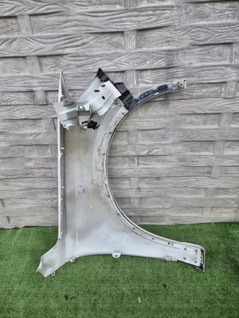 Купить Audi q7 4m крыло  комплектный  левое  перед цвет ls9r