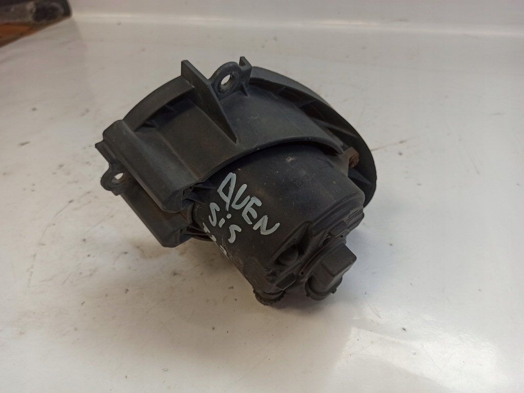 фото №10, Toyota avensis t25 противотуманная фара правый 89210656