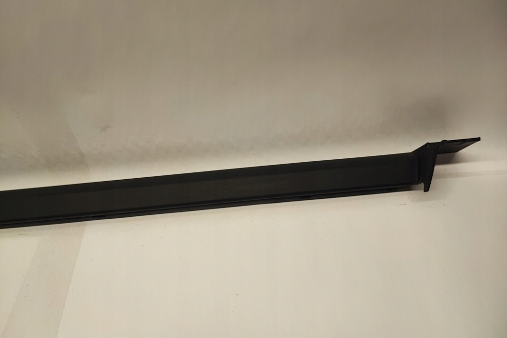 Передня права накладка декоративна порога  porsche cayenne 92a 7p5853538 3.0l Доставка