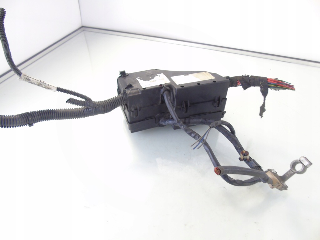 Коробка предохранителей c-max mk1 3m5t-14a067-bc в Украине