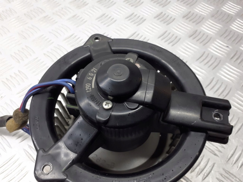 Вентилятор обдув toyota yaris 1 1.4 d4d 194000-1290 в Украине