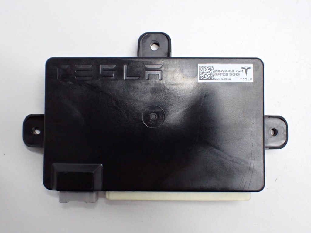Купити Модуль блок керування двері 1045490-00-h tesla model x 23r