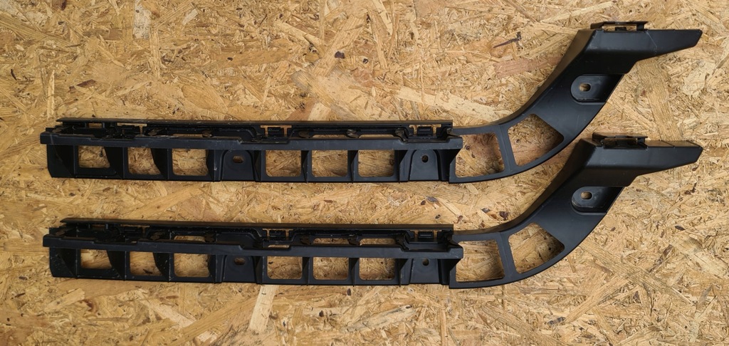 фото №1, Skoda rapid направляющая кронштейн бампера задняя правый 5jj