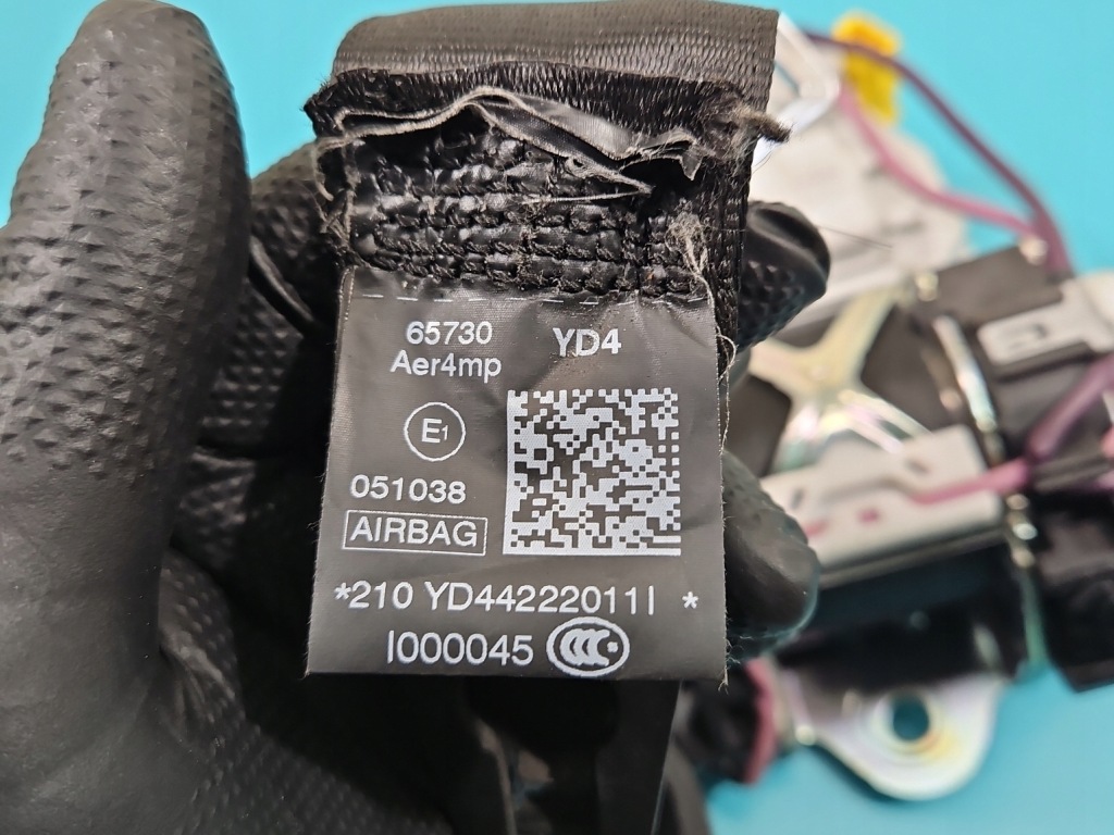 Ремень безопасности перед правый  пассажира audi a8 d4 4h 4h0857706a в Украине