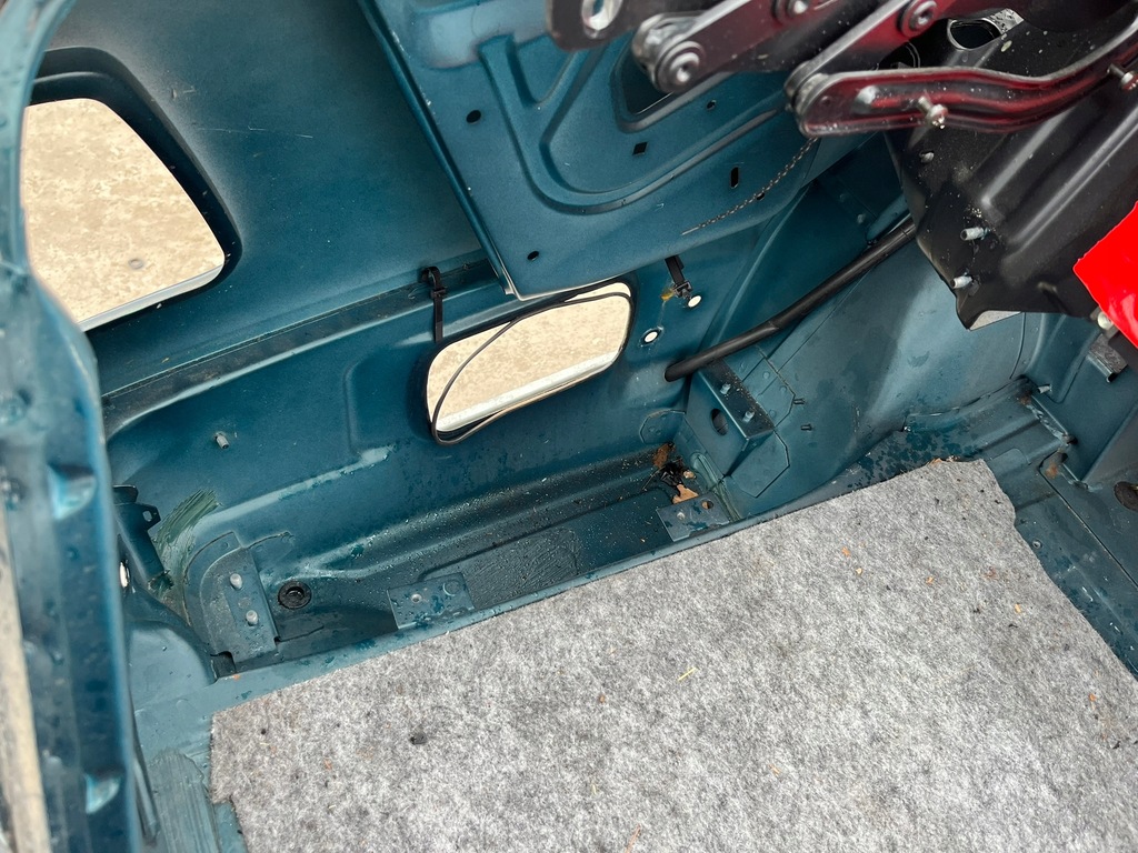 фото №12, Крила обшивка чверть права ліва pas задній задня mercedes w124 cabrio