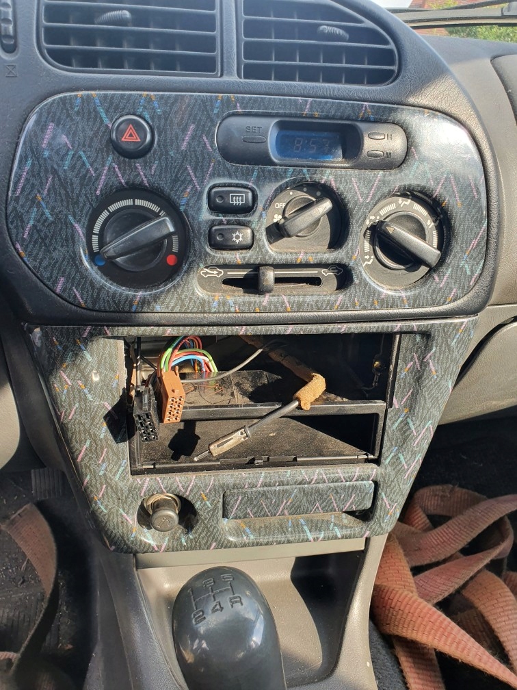 фото №8, Лампа задняя левая mitsubishi colt cj0 cjo 2003r 1.3