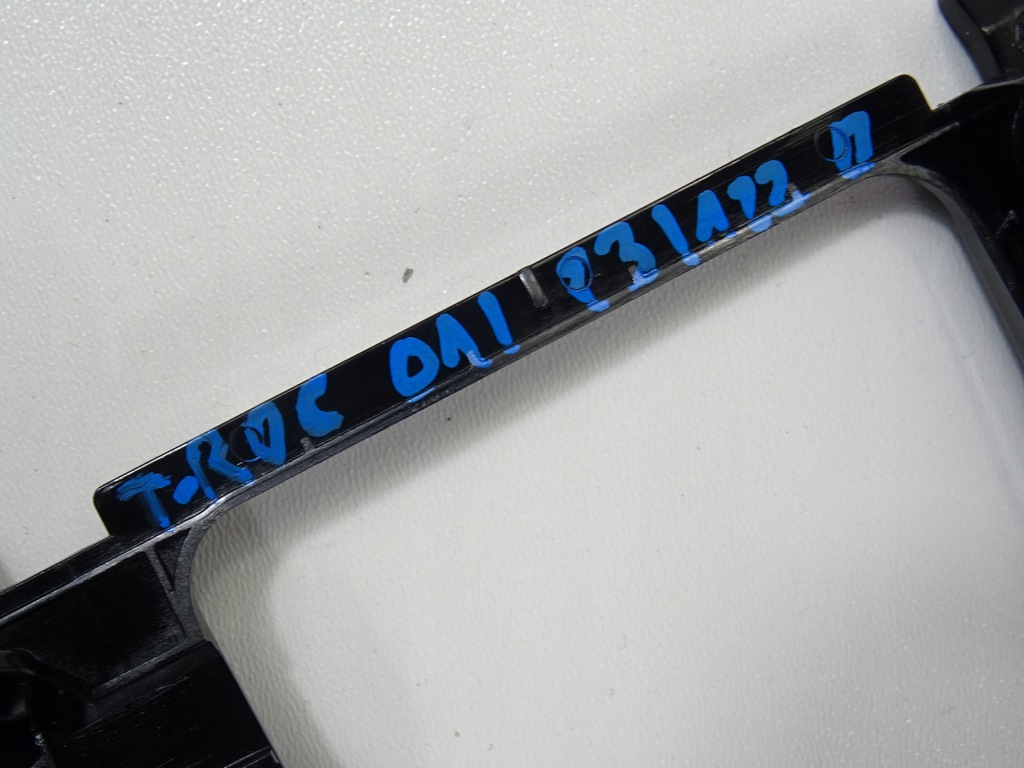 фото №7, Vw t-roc захист рамка роз'єм прикурювача колодка