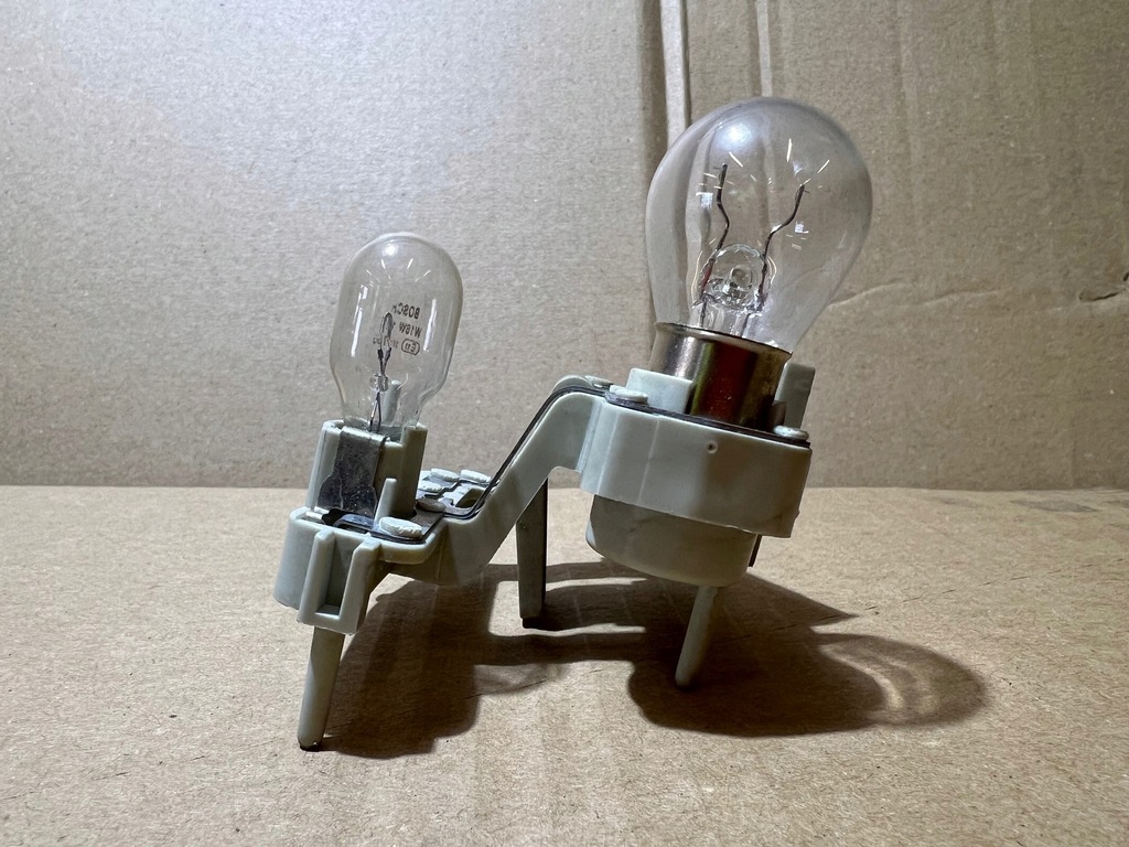 фото №10, Audi a5 8t вкладыш лампы левый задняя w крышка 27019015