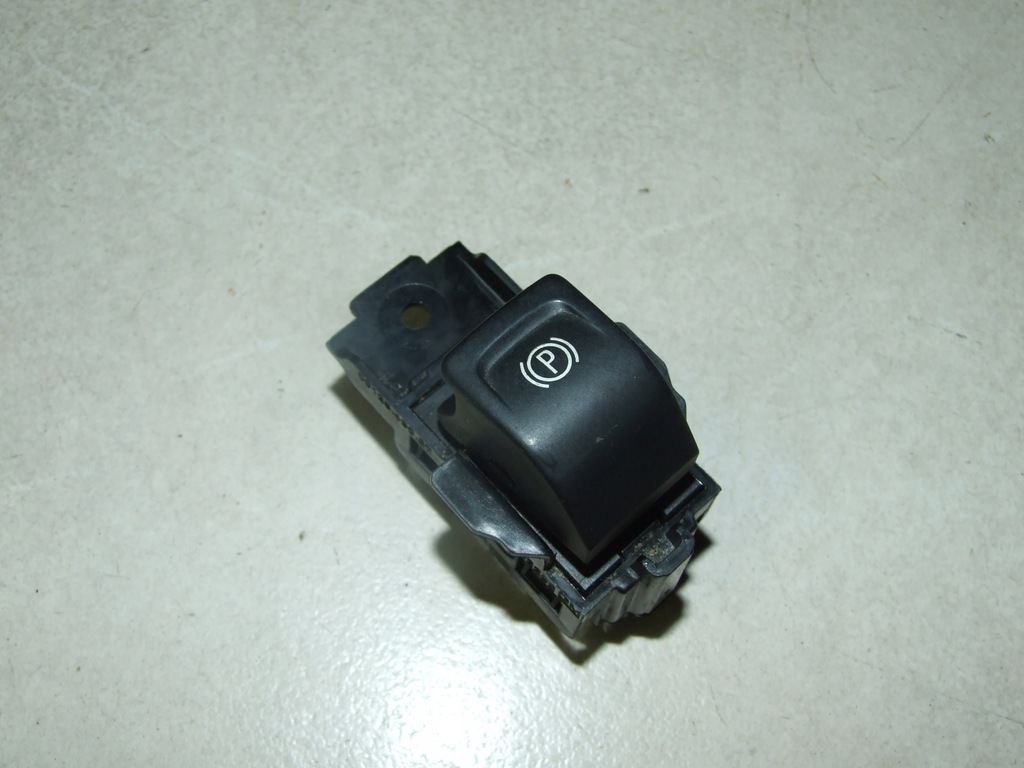 фото №1, Opel insignia- кнопка гальма ручного