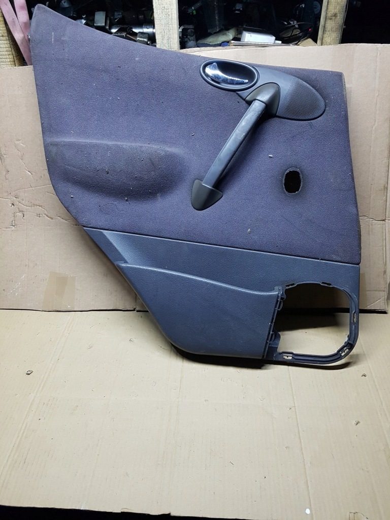 Купить Обшивка обивка дверь левый задний  mercedes w168