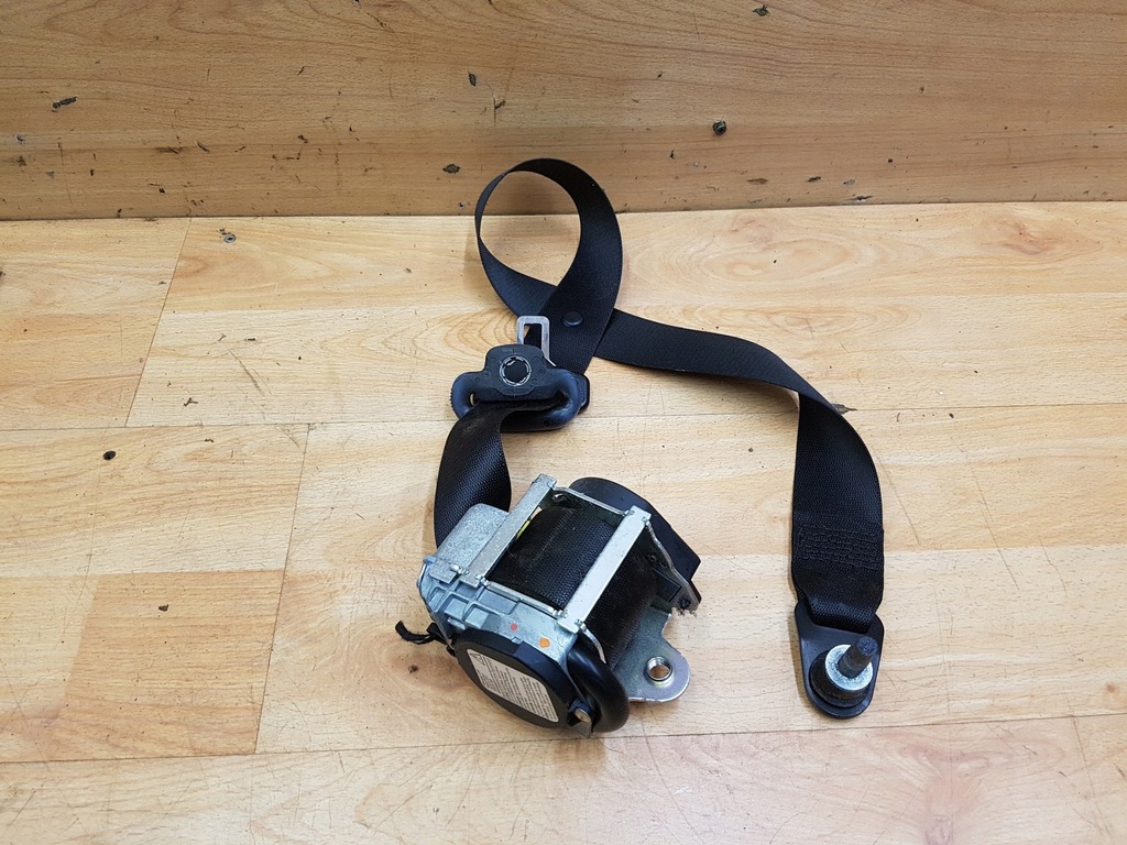 фото №1, Pas безопасности перед левый mercedes w245