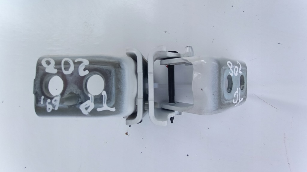 фото №1, Peugeot 208 петли дверь правый задняя 12-18