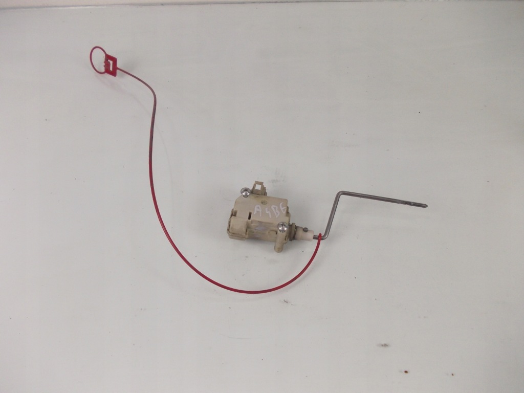 фото №1, Привод крышка топлива audi a4 b6 3b0959781