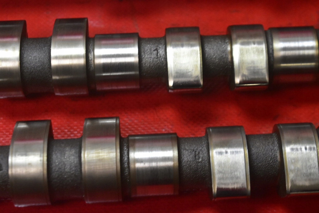 фото №11, Головка двигателя 1001837 volvo xc70 1 i 2.4t 200 km 4x4 00-05