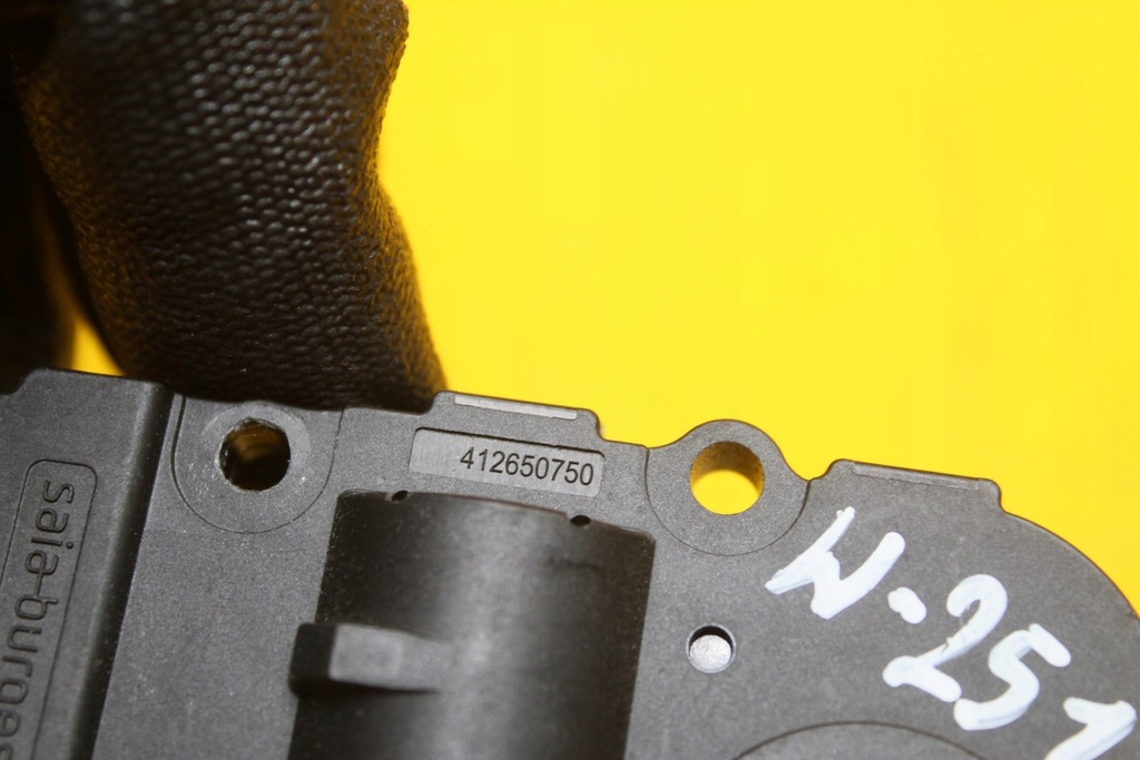 фото №6, Моторчик отопителя mercedes w251 410475520